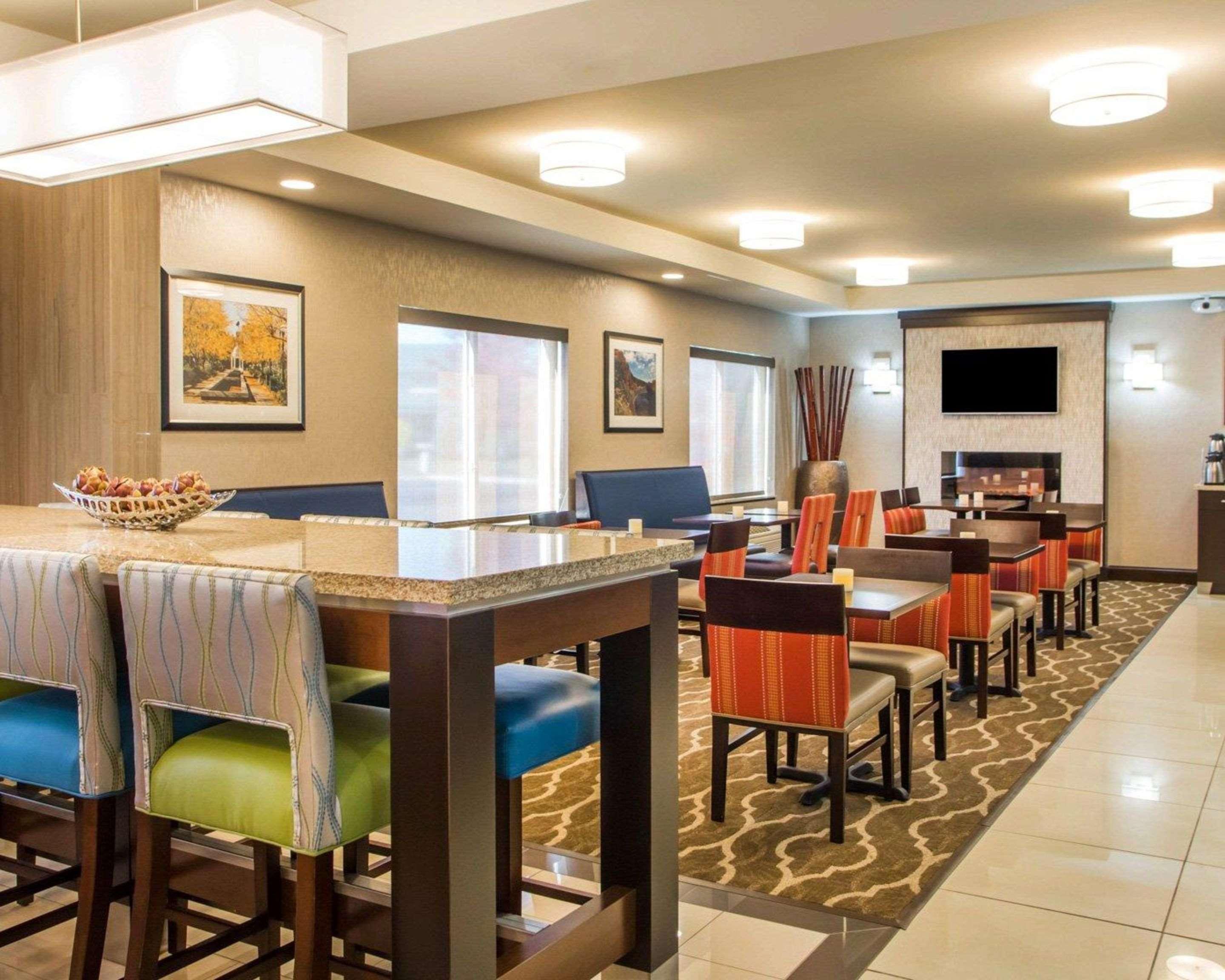Comfort Suites Columbus West - Hilliard Exteriör bild