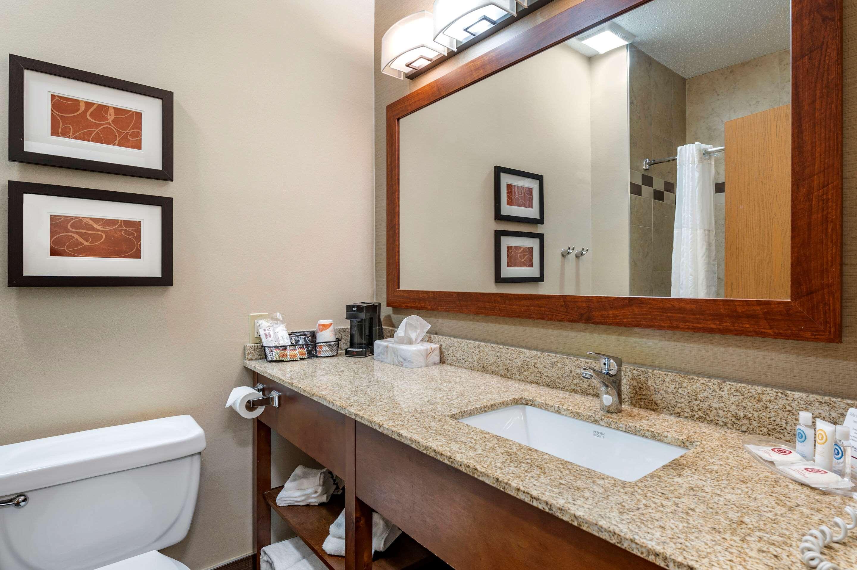 Comfort Suites Columbus West - Hilliard Exteriör bild