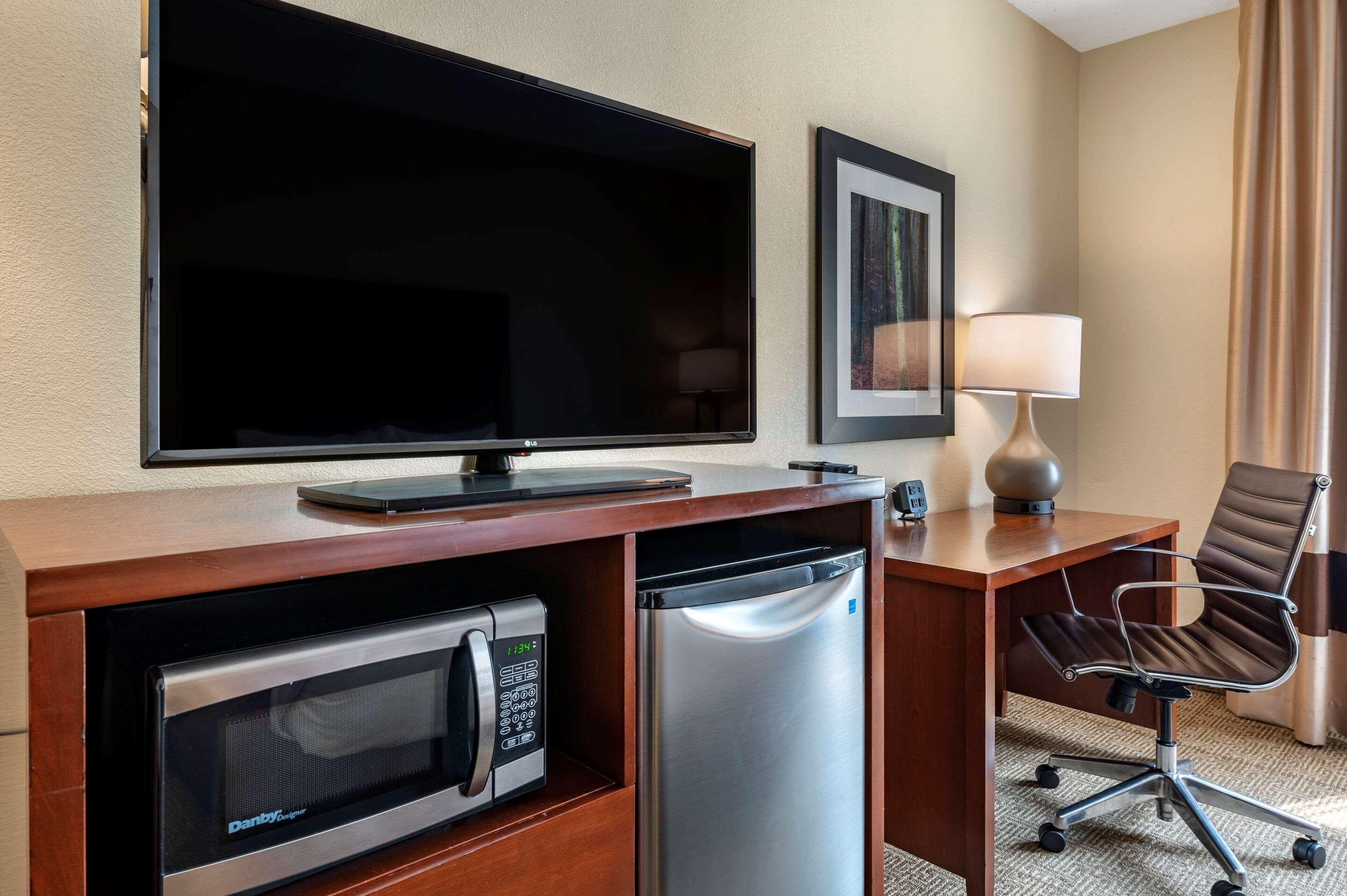 Comfort Suites Columbus West - Hilliard Exteriör bild